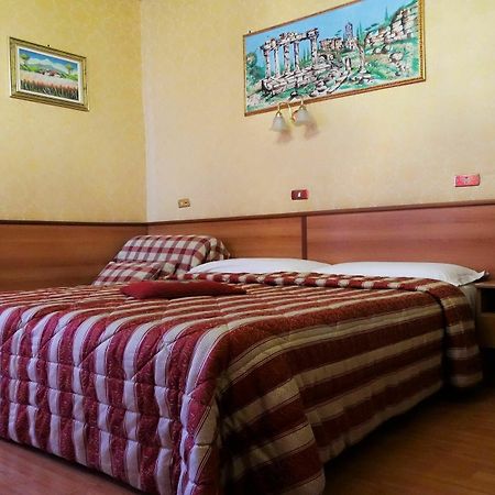 Hotel Cristina Róma Kültér fotó