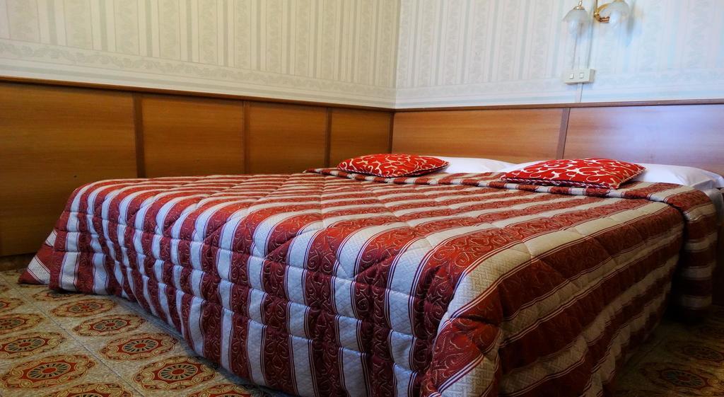 Hotel Cristina Róma Kültér fotó
