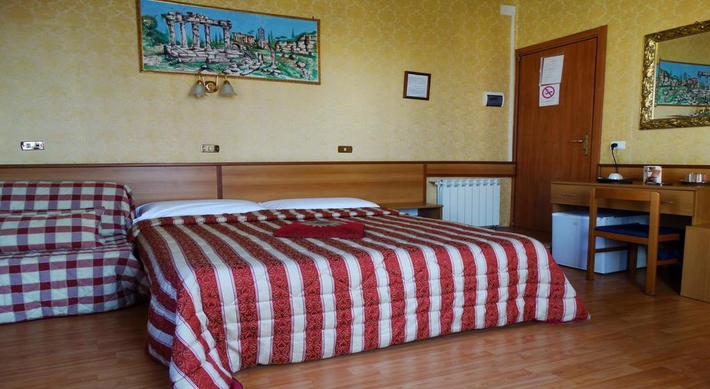 Hotel Cristina Róma Szoba fotó