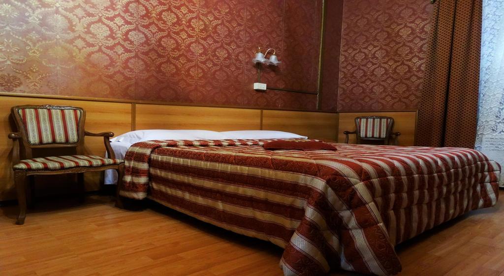 Hotel Cristina Róma Szoba fotó