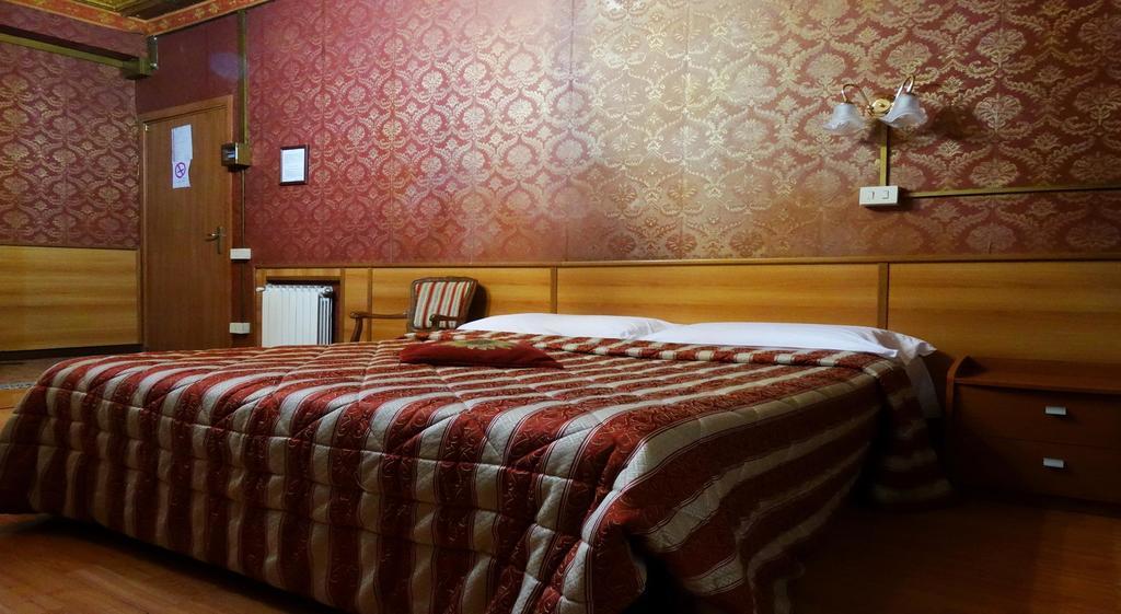 Hotel Cristina Róma Szoba fotó